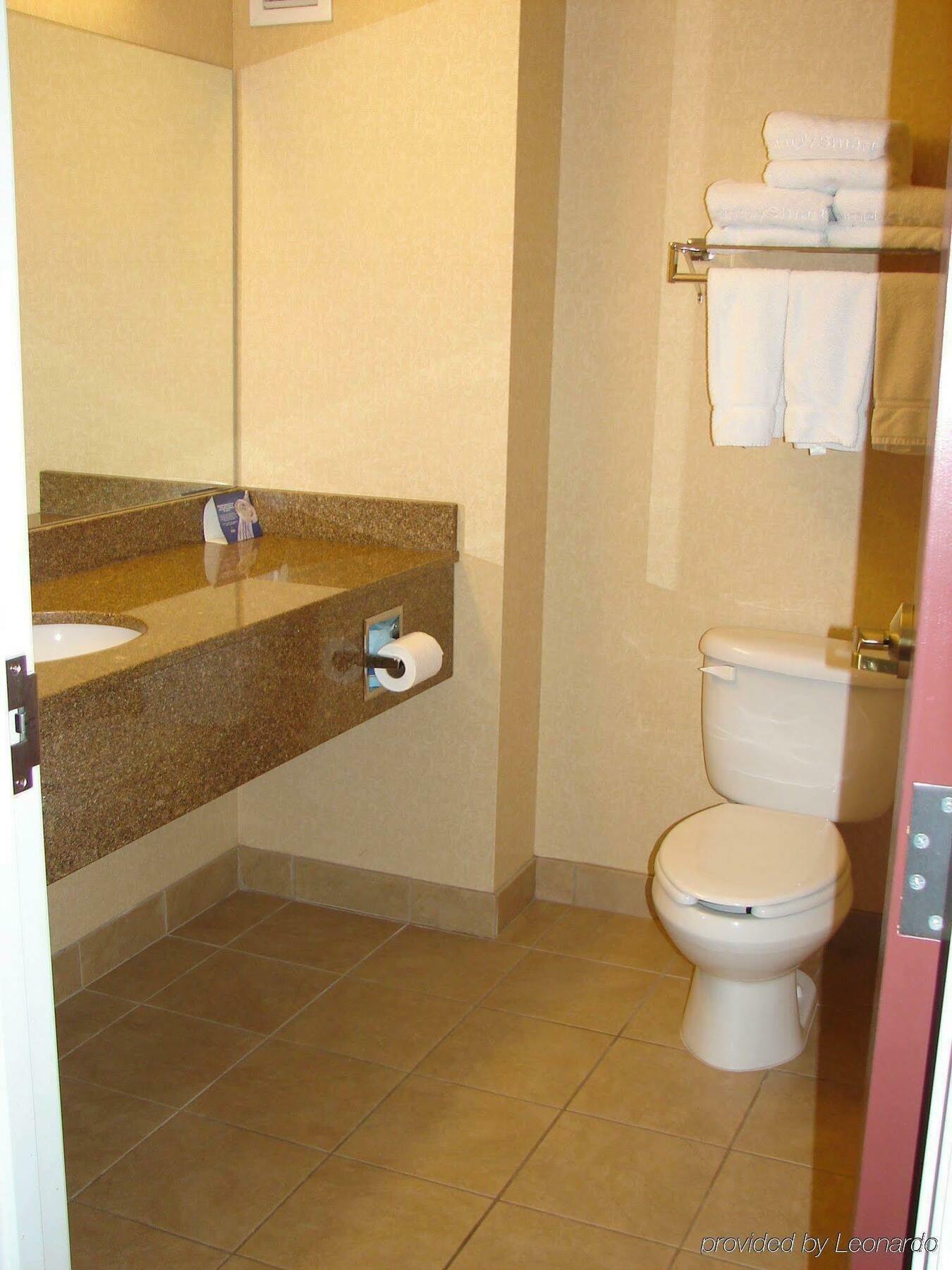 Hotel Express & Lexington-downtown By Ihg 2*